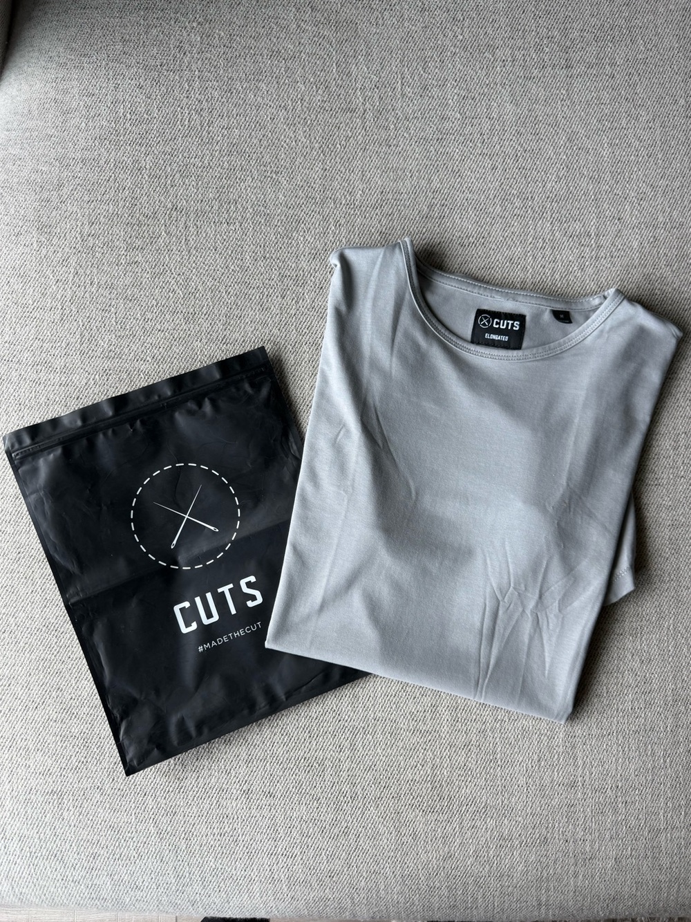 Cuts Clothing Men's Tee - Medium
